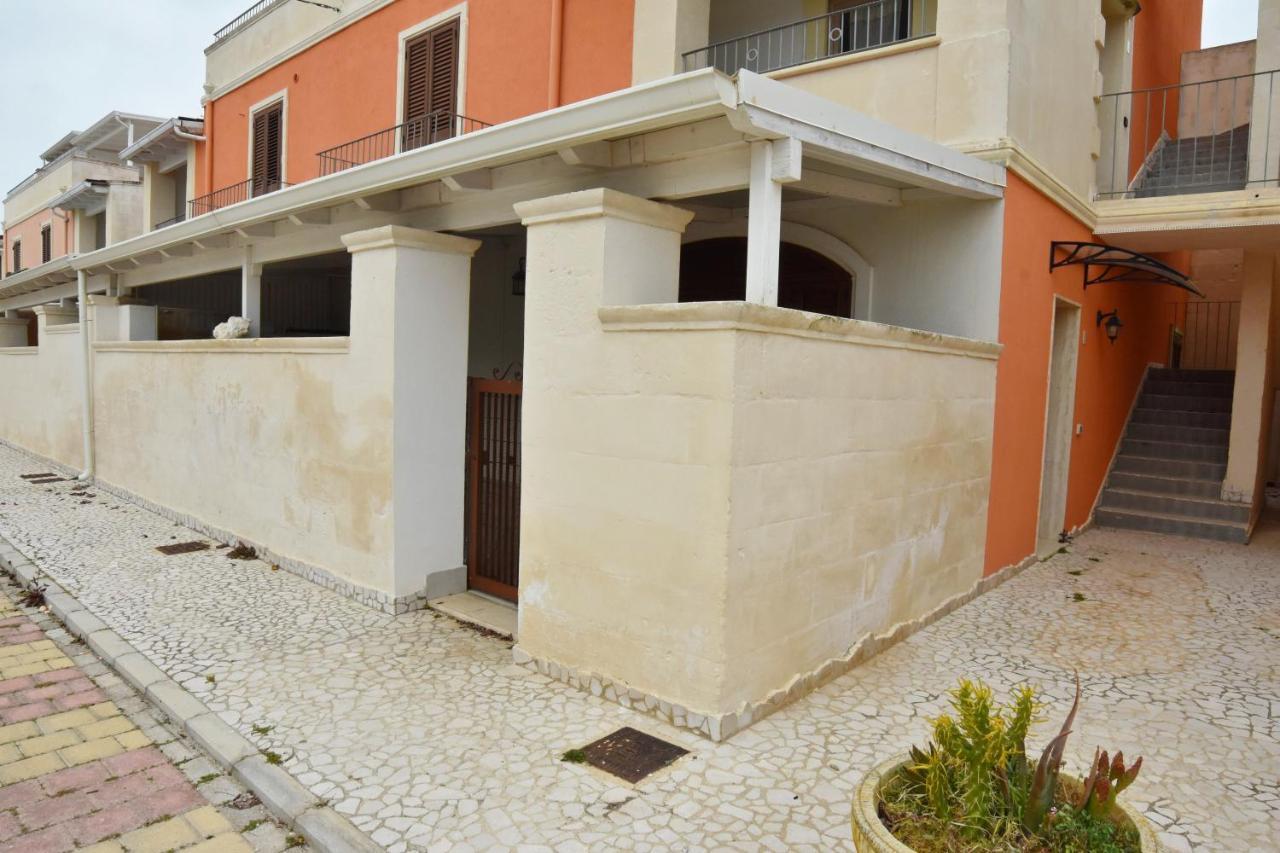 Toto Residence Torre Lapillo Esterno foto